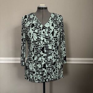 XL PLUS | Dana Buchman | Blue & Black Abstract Print V-Neck Top – Workwear Blous